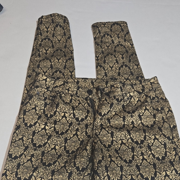 Bisou Bisou Black and Gold Patterned Pants Skinny Size 6 - Picture 1 of 3